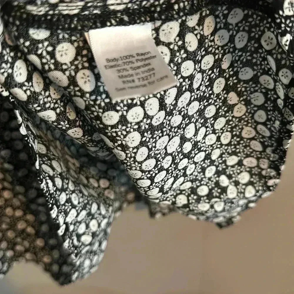 Croft & Barrow Women's Three-Quarter Sleeve Smocked Blouse - Picture 12 of 14